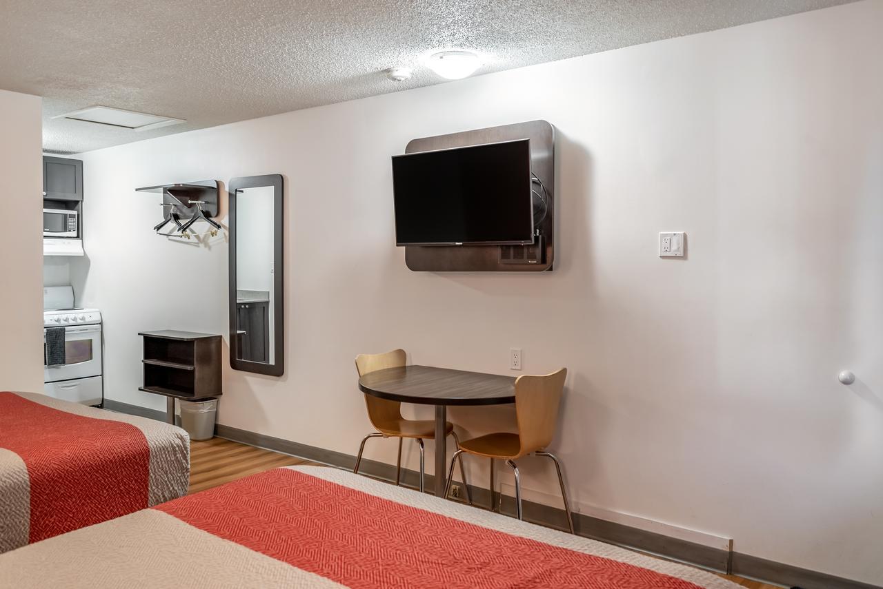 Motel 6-Fort Nelson, Bc Exterior photo