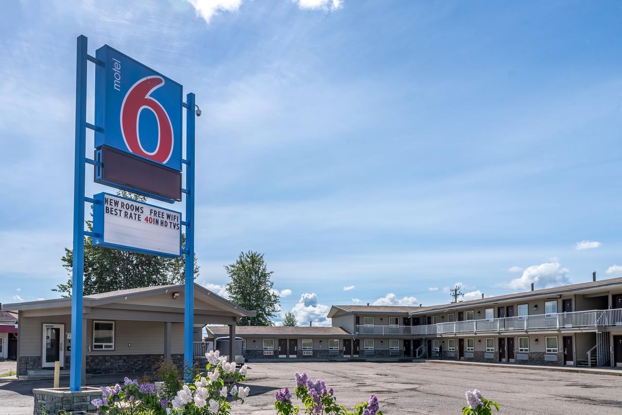 Motel 6-Fort Nelson, Bc Exterior photo