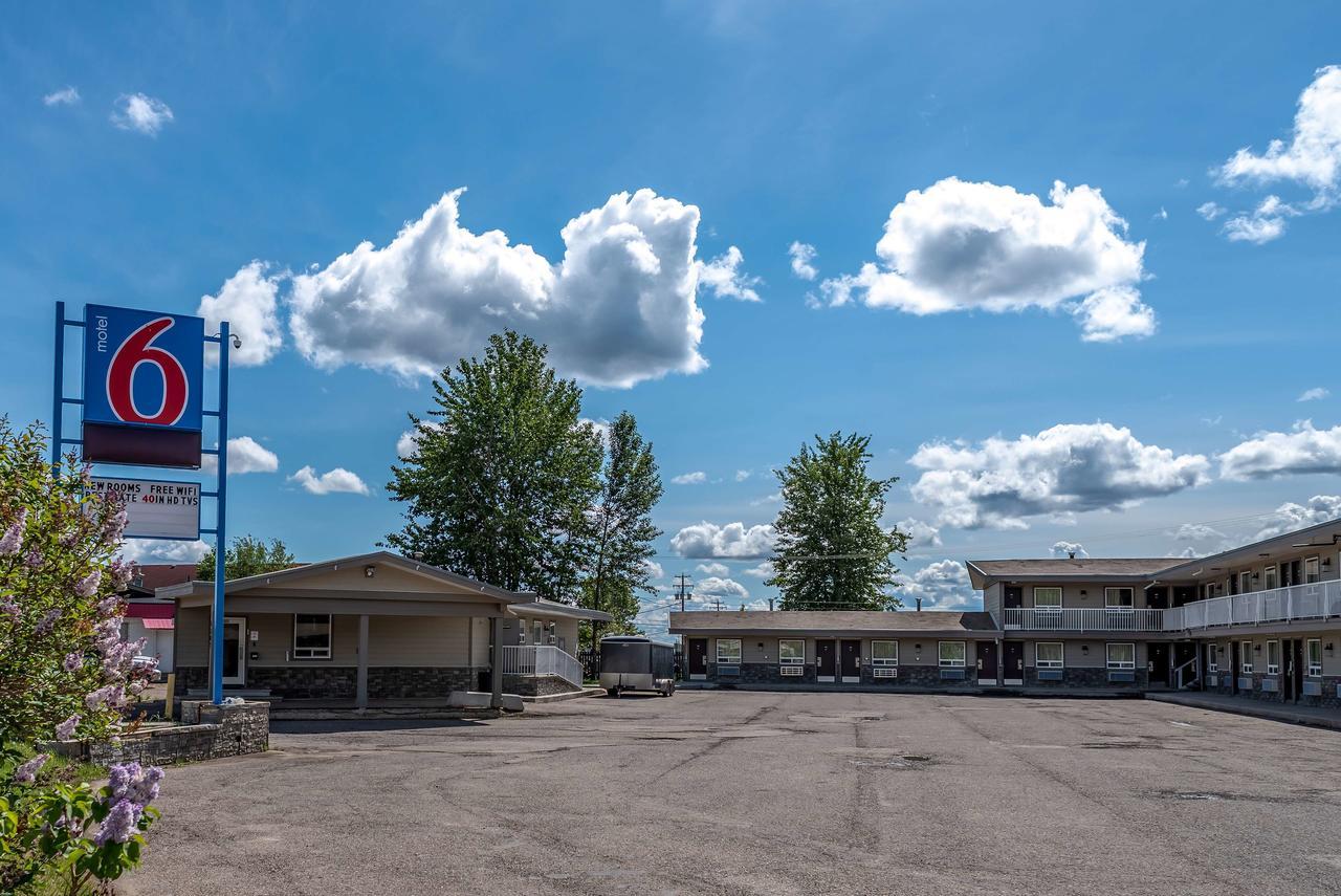 Motel 6-Fort Nelson, Bc Exterior photo